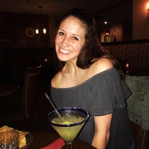 Meet your Posher, Alexis